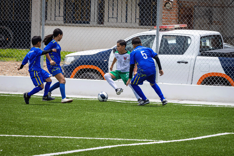 Actualmente hay 40 niños y 15 niñas entrenando, dos días a la semana, tres horas cada día